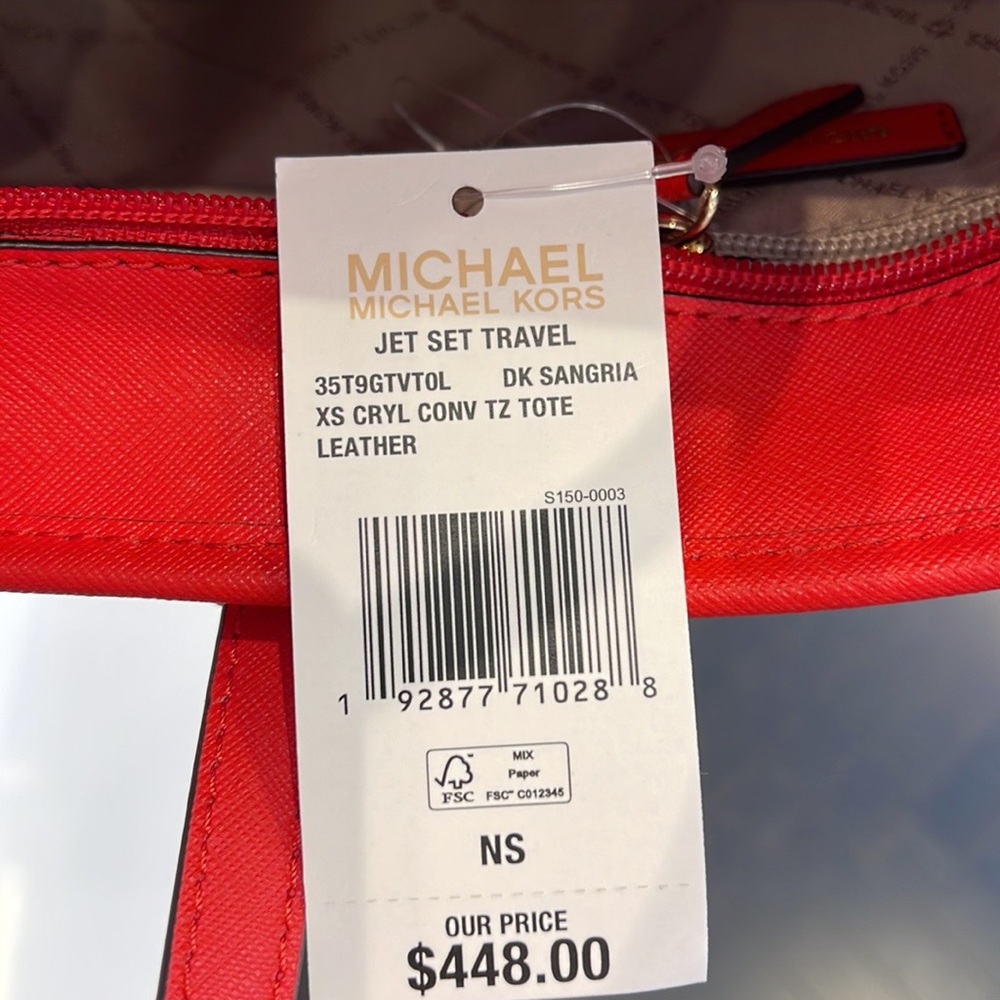 MICHAEL KORS
Jet Set Travel Extra-Small Saffiano Leather Top-Zip Tote Bag
NWT - Picture 6 of 16